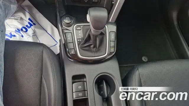 Kia Seltos 2020 — Şəkil 17/20