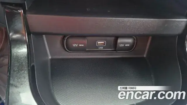 Kia Seltos 2020 — Şəkil 8/20