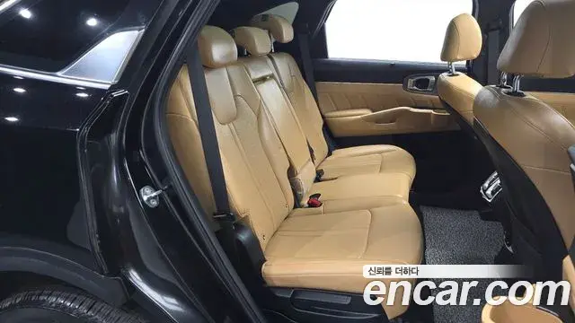 Kia Sorento 2022 — Фото 11/20