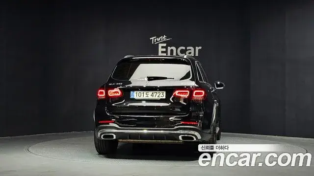 Mercedes-Benz GLC-Class 2022 — Şəkil 33/34