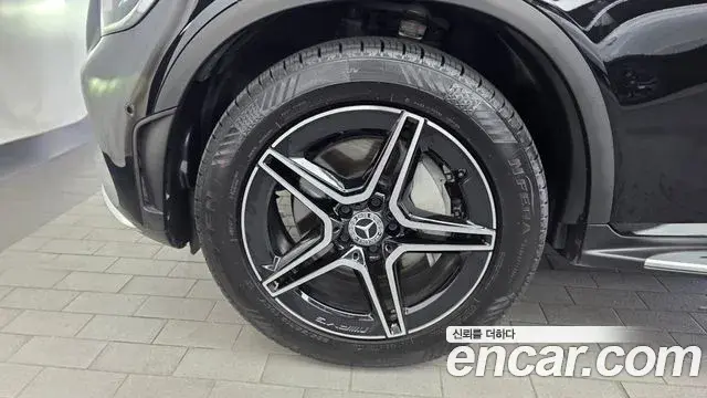 Mercedes-Benz GLC-Class 2022 — Şəkil 23/34