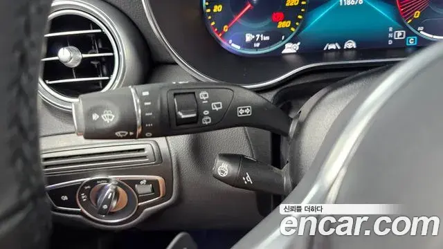 Mercedes-Benz GLC-Class 2022 — Şəkil 11/34