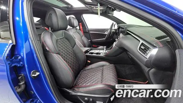 Genesis G70 2021 — Şəkil 30/33