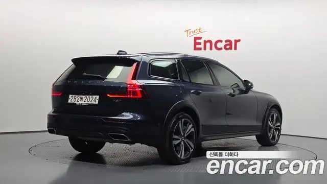 Volvo V60 Cross Country 2020 — ფოტო 20/20
