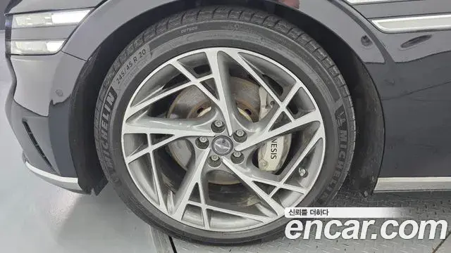 Genesis G90 2022 — Şəkil 13/34