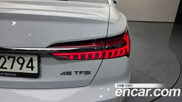 Audi A6 2021 — Şəkil 21/38