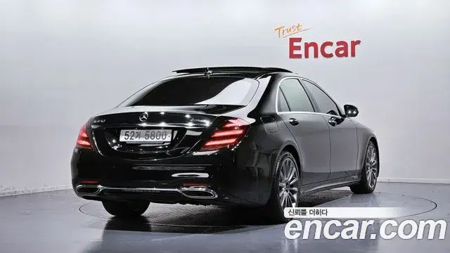 Mercedes-Benz S-Class 2018 — ფოტო 15/20