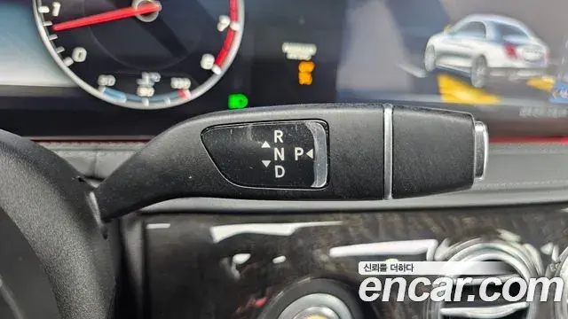 Mercedes-Benz S-Class 2018 — ფოტო 14/20