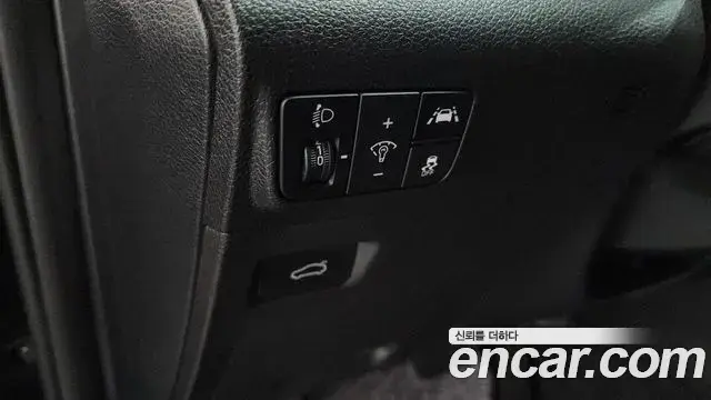 Kia K5 2023 — Photo 27/33