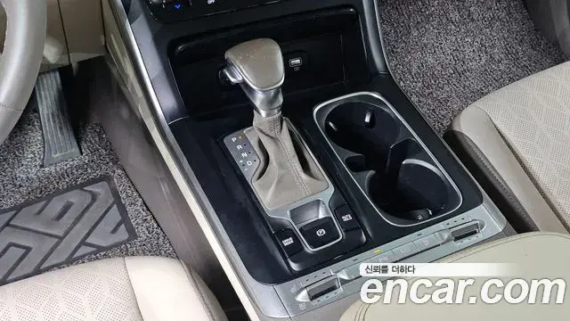 Kia Carnival 2021 — Фото 9/20