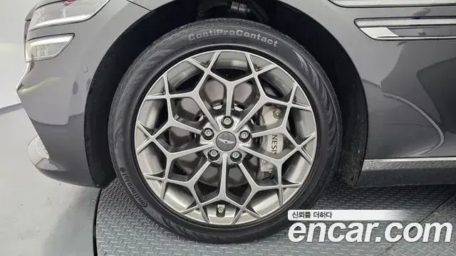 Genesis G80 2024 — ფოტო 17/20