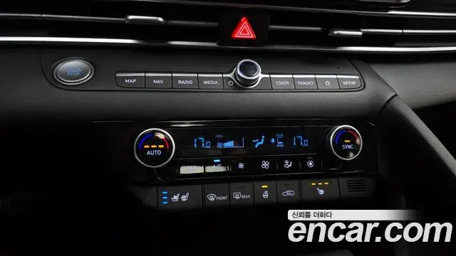 Hyundai The New Avante Hybrid 2021 — Photo 11/31