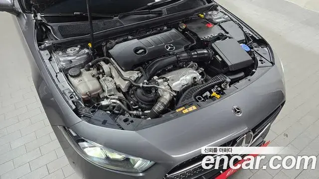 Mercedes-Benz A-Class 2021 — Photo 19/30
