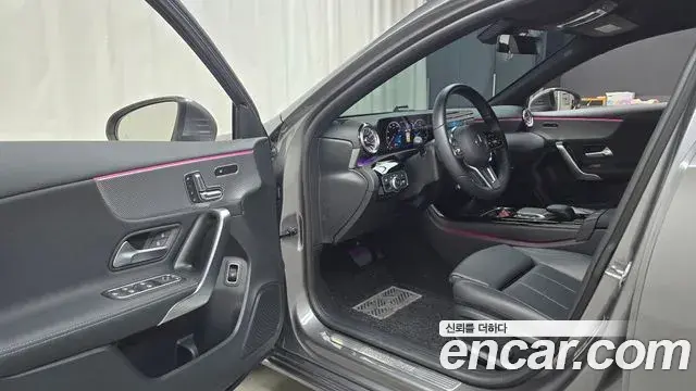 Mercedes-Benz A-Class 2021 — Photo 2/30