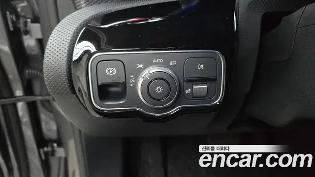 Mercedes-Benz A-Class 2021 — Photo 8/30