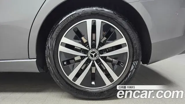 Mercedes-Benz A-Class 2021 — Photo 13/30