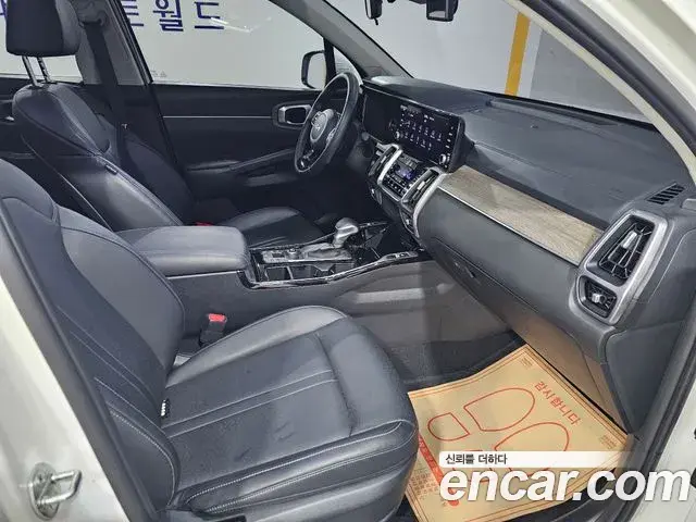 Kia Sorento 2023 — Фото 8/18