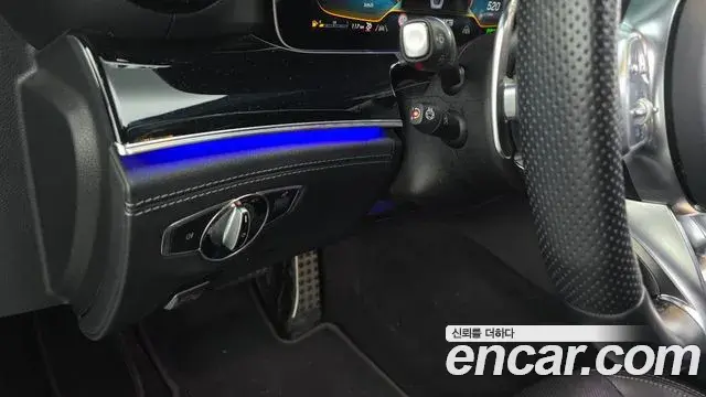 Mercedes-Benz AMG GT 2021 — ფოტო 18/20