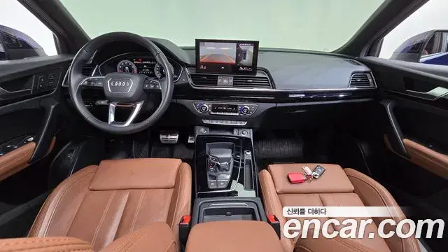 Audi Q5 2022 — ფოტო 21/35