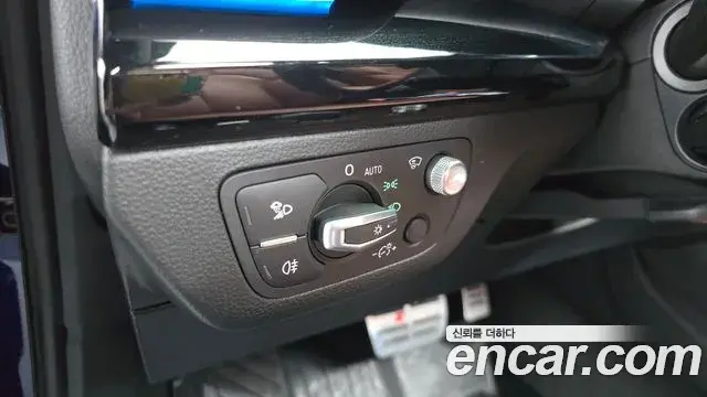 Audi Q5 2022 — ფოტო 27/35