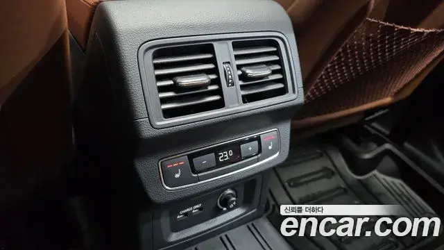 Audi Q5 2022 — ფოტო 26/35