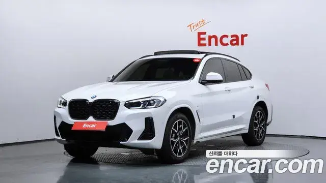 BMW X4 2022 — Photo 25/30
