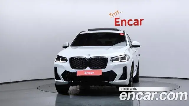 BMW X4 2022 — Photo 23/30