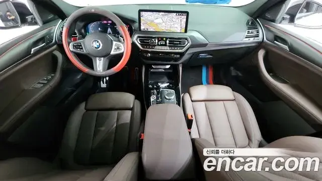 BMW X4 2022 — Photo 15/30
