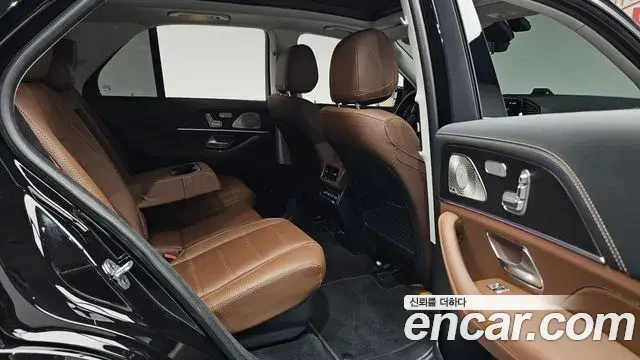 Mercedes-Benz GLE-Class 2025 — ფოტო 38/41