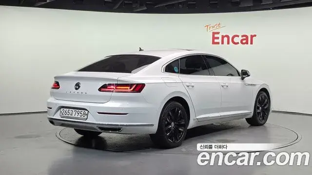 Volkswagen Arteon 2019 — ფოტო 24/35