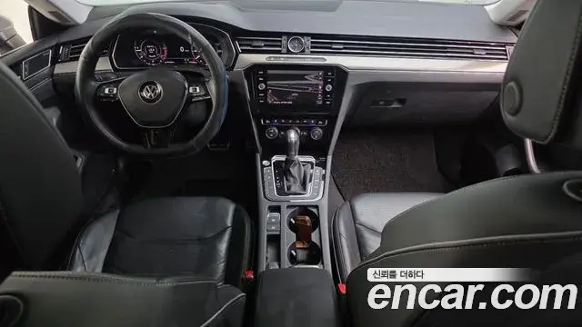 Volkswagen Arteon 2019 — ფოტო 17/35