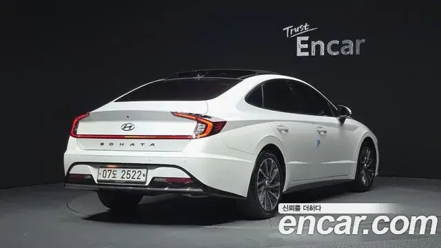 Hyundai Sonata Hybrid 2019 — Şəkil 15/33