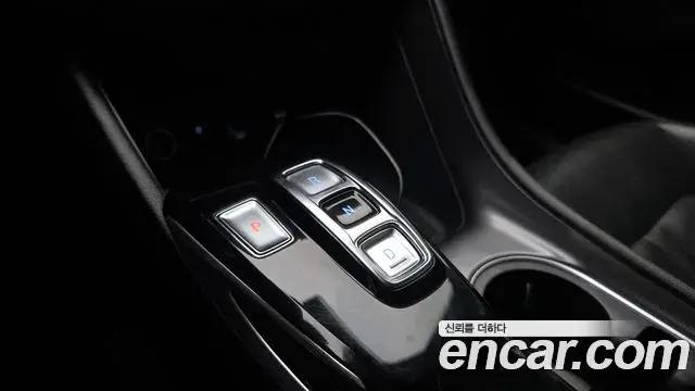 Hyundai Sonata Hybrid 2019 — Şəkil 30/33