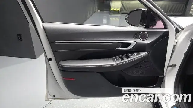 Hyundai Sonata Hybrid 2019 — Şəkil 25/33