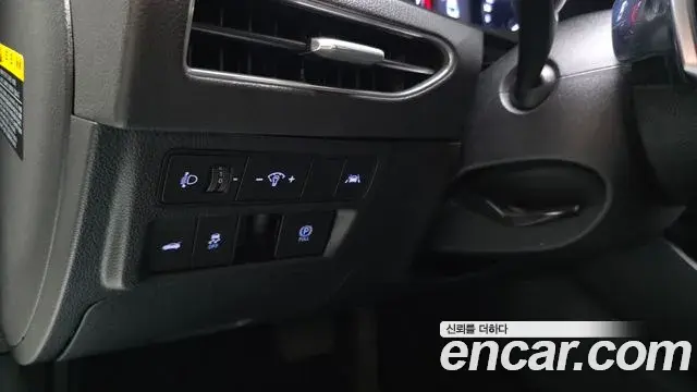 Hyundai Sonata Hybrid 2019 — Şəkil 28/33