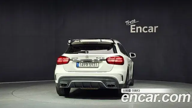 Mercedes-Benz GLA-Class 2018 — Photo 11/30