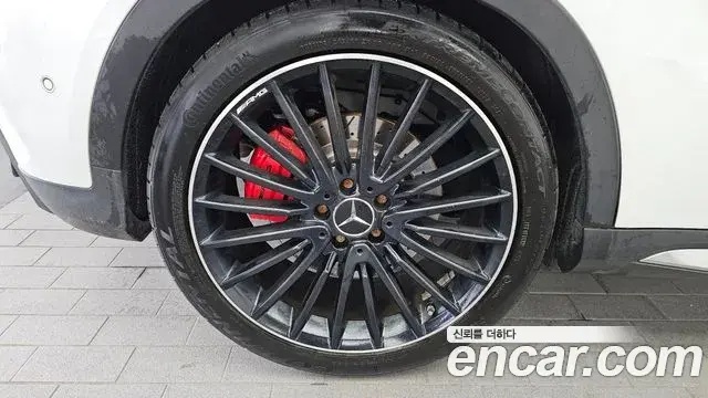 Mercedes-Benz GLA-Class 2018 — Photo 30/30