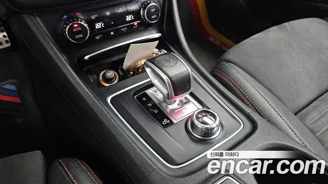 Mercedes-Benz GLA-Class 2018 — Photo 25/30