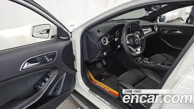Mercedes-Benz GLA-Class 2018 — Photo 4/30