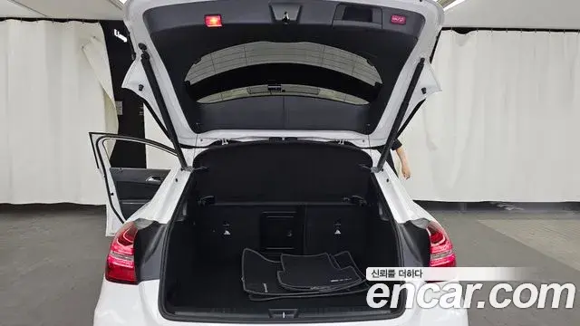 Mercedes-Benz GLA-Class 2018 — Photo 13/30