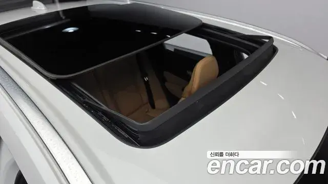 Volvo XC60 2022 — Şəkil 4/32