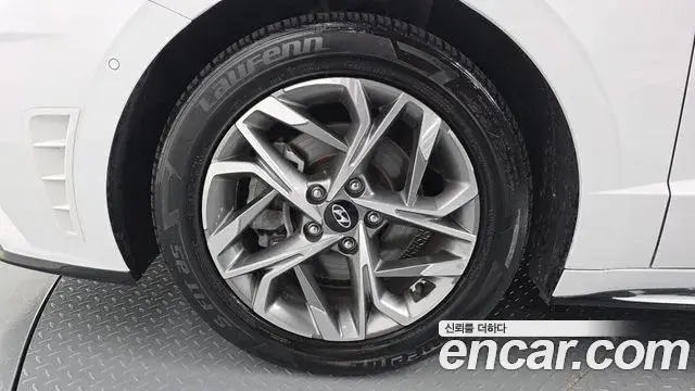 Hyundai Sonata Hybrid 2021 — ფოტო 31/32