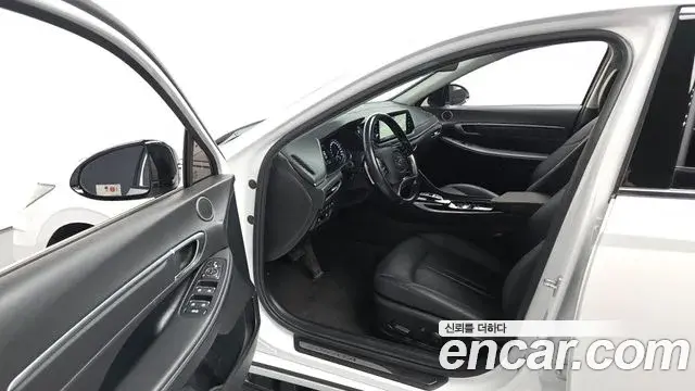 Hyundai Sonata Hybrid 2021 — ფოტო 16/32