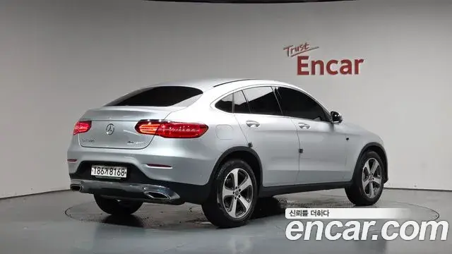 Mercedes-Benz GLC-Class 2019 — Şəkil 5/32