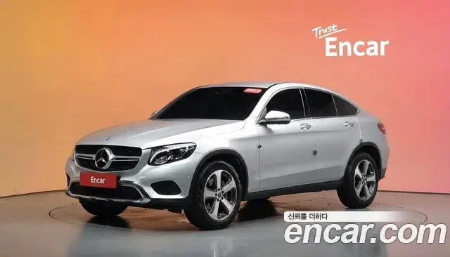 Mercedes-Benz GLC-Class 2019 — Şəkil 19/32
