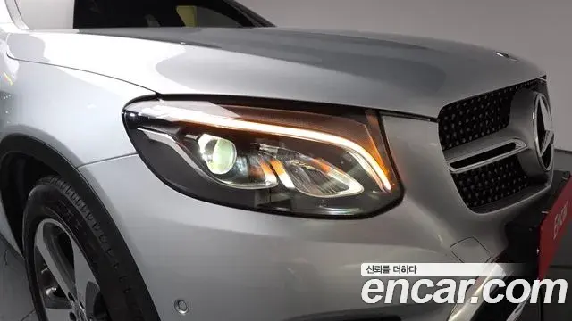 Mercedes-Benz GLC-Class 2019 — Şəkil 30/32