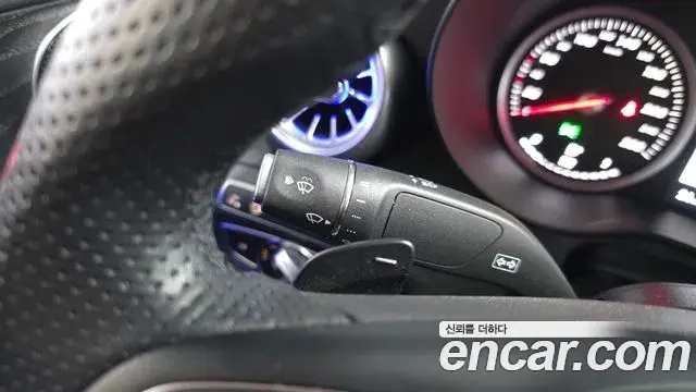 Mercedes-Benz GLC-Class 2019 — Şəkil 24/32