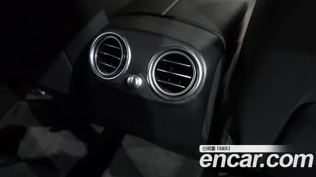 Mercedes-Benz GLC-Class 2019 — Şəkil 29/32