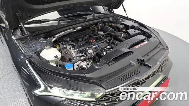 Kia K5 2020 — Şəkil 8/31