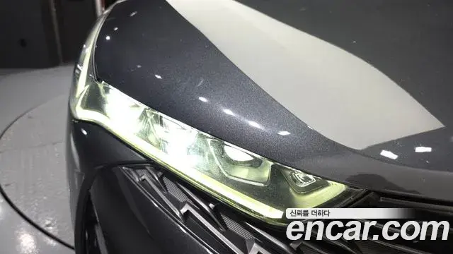 Kia K5 2020 — Şəkil 16/31